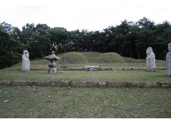 이극배 묘와 신도비